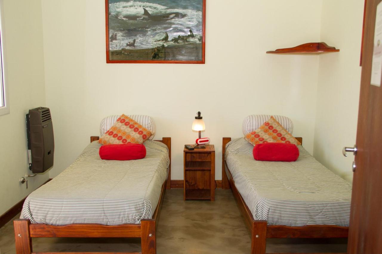 La Tosca Hostel Puerto Madryn Ngoại thất bức ảnh