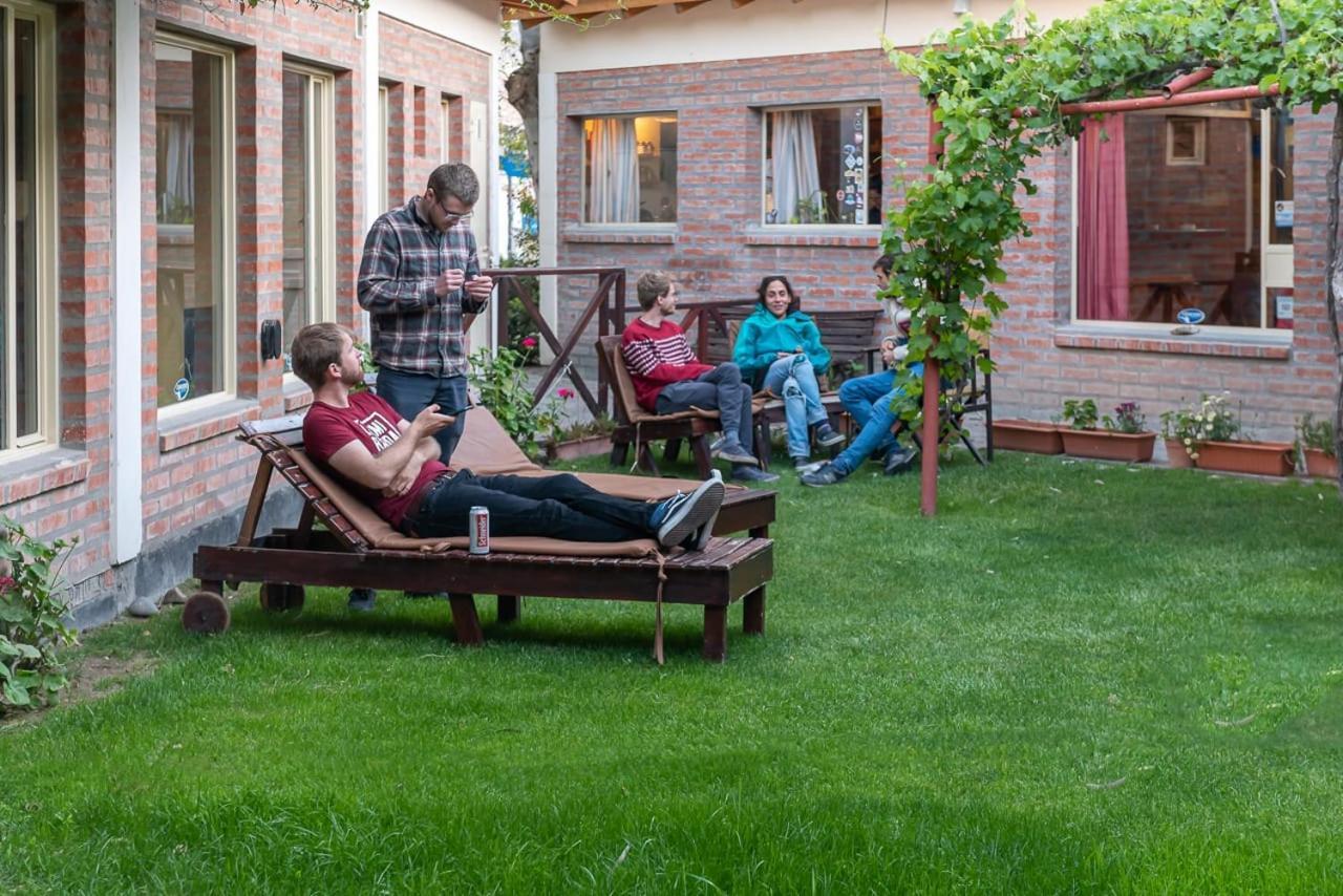 La Tosca Hostel Puerto Madryn Ngoại thất bức ảnh