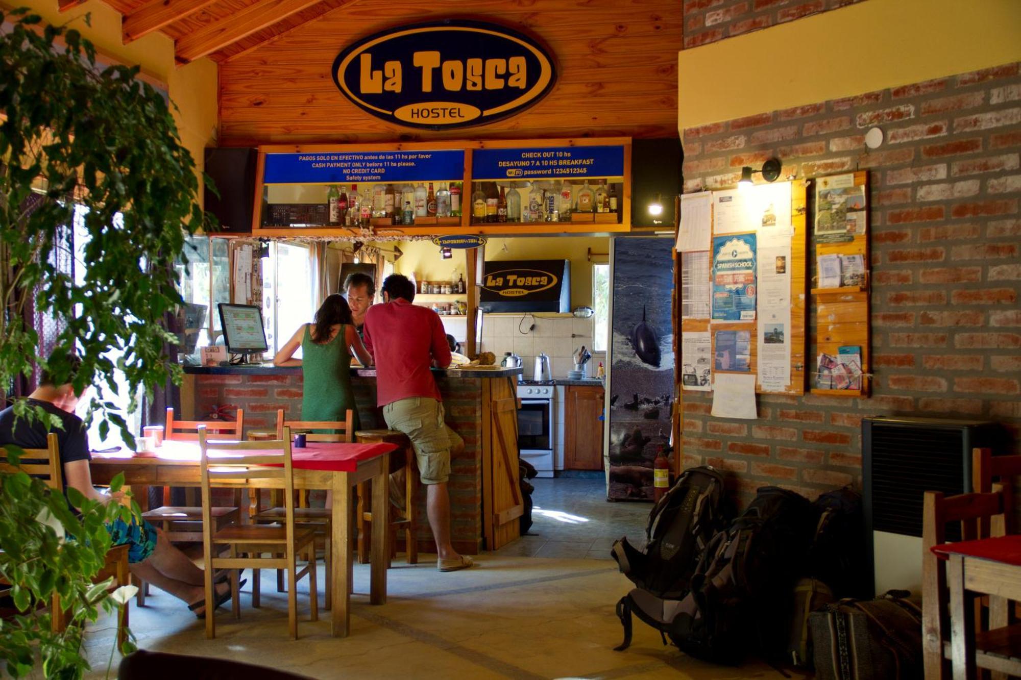 La Tosca Hostel Puerto Madryn Ngoại thất bức ảnh