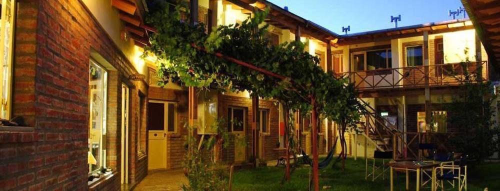 La Tosca Hostel Puerto Madryn Ngoại thất bức ảnh