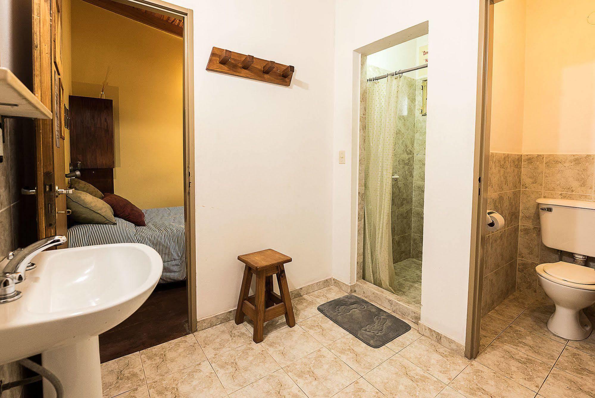 La Tosca Hostel Puerto Madryn Ngoại thất bức ảnh