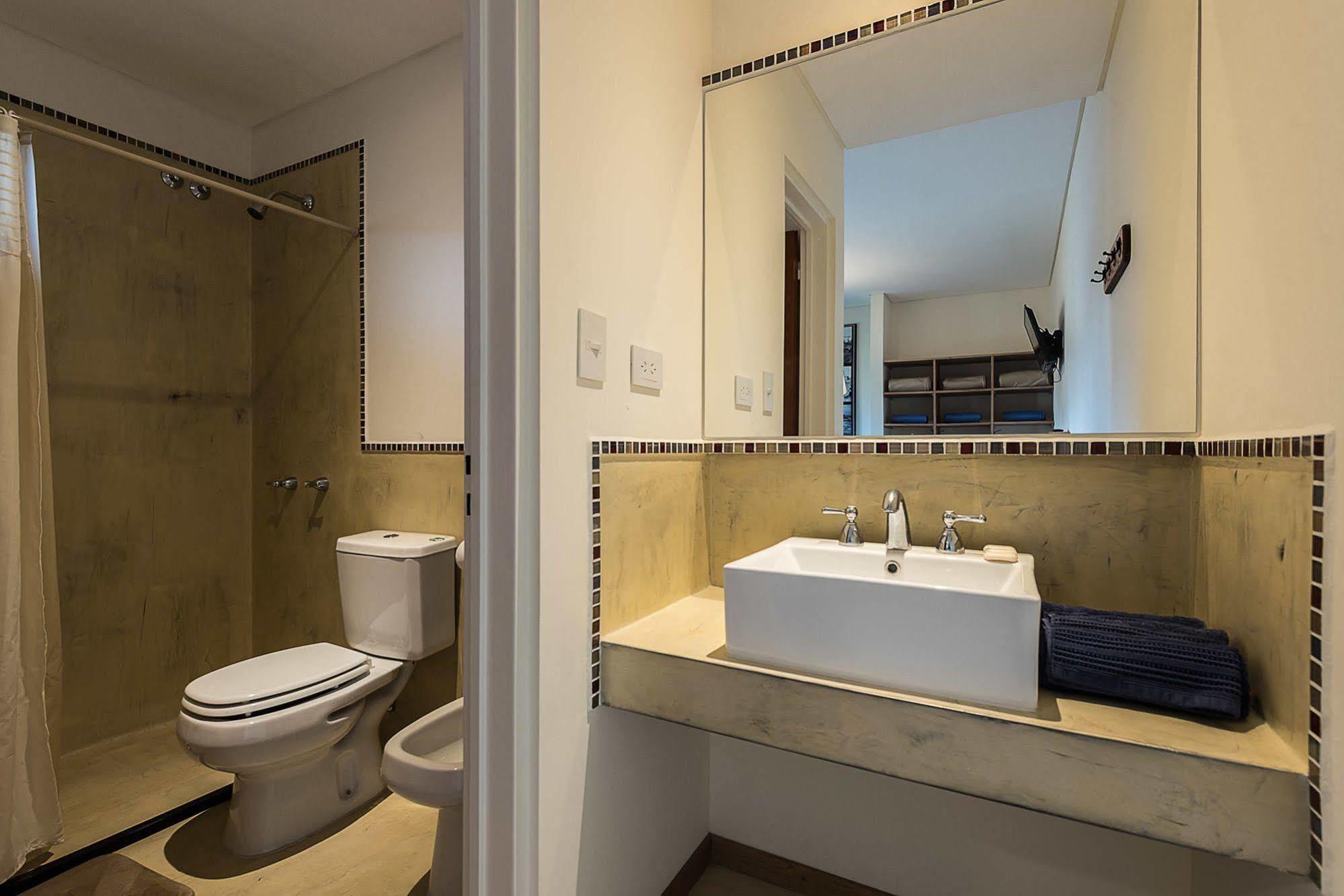 La Tosca Hostel Puerto Madryn Ngoại thất bức ảnh