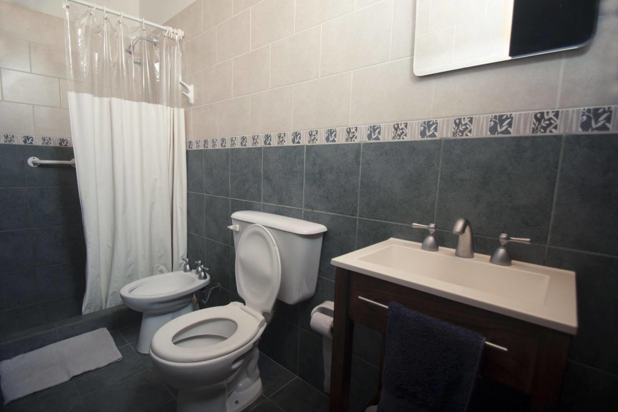 La Tosca Hostel Puerto Madryn Ngoại thất bức ảnh