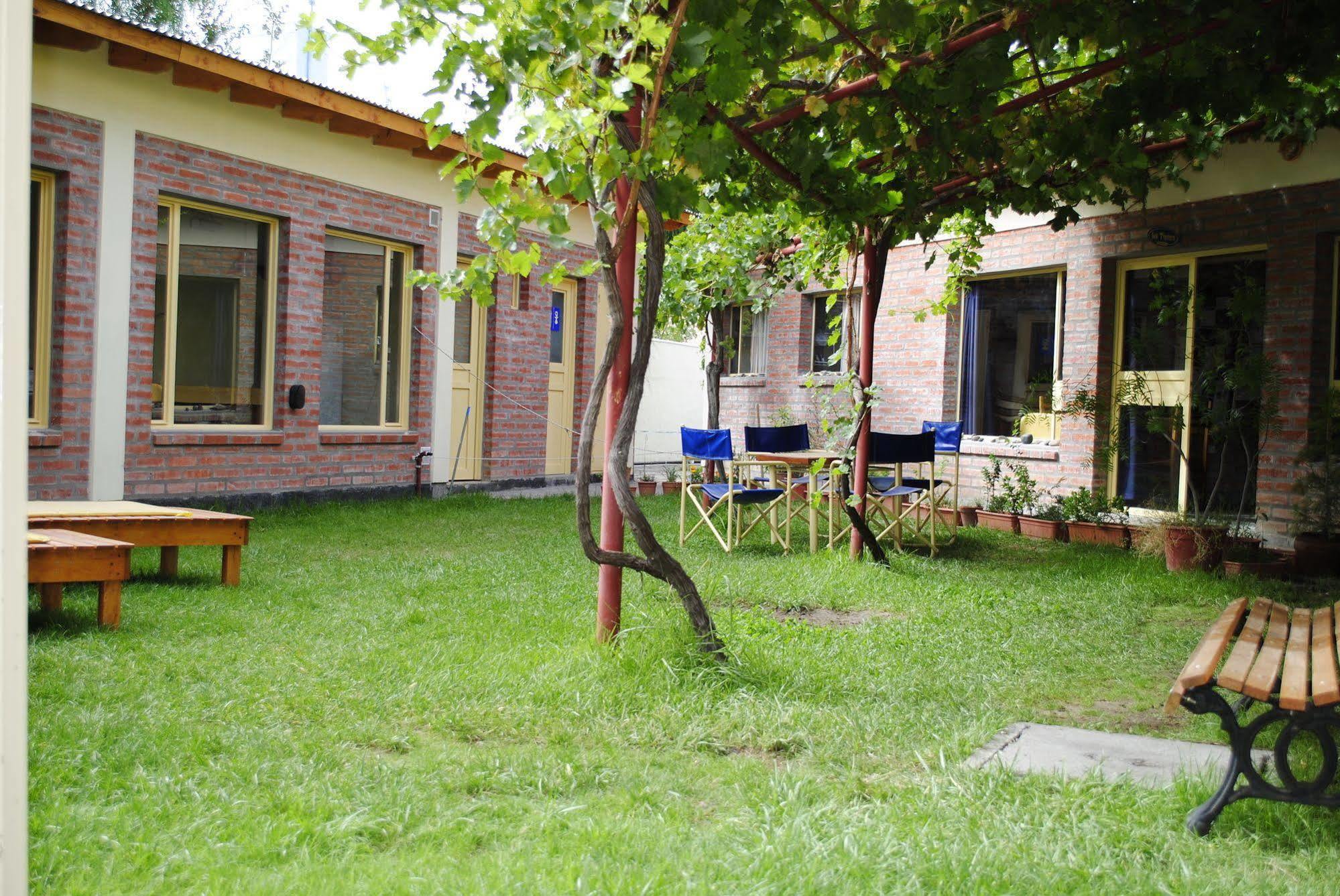 La Tosca Hostel Puerto Madryn Ngoại thất bức ảnh
