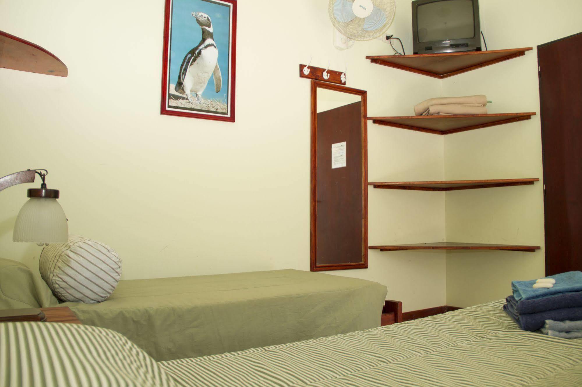 La Tosca Hostel Puerto Madryn Ngoại thất bức ảnh
